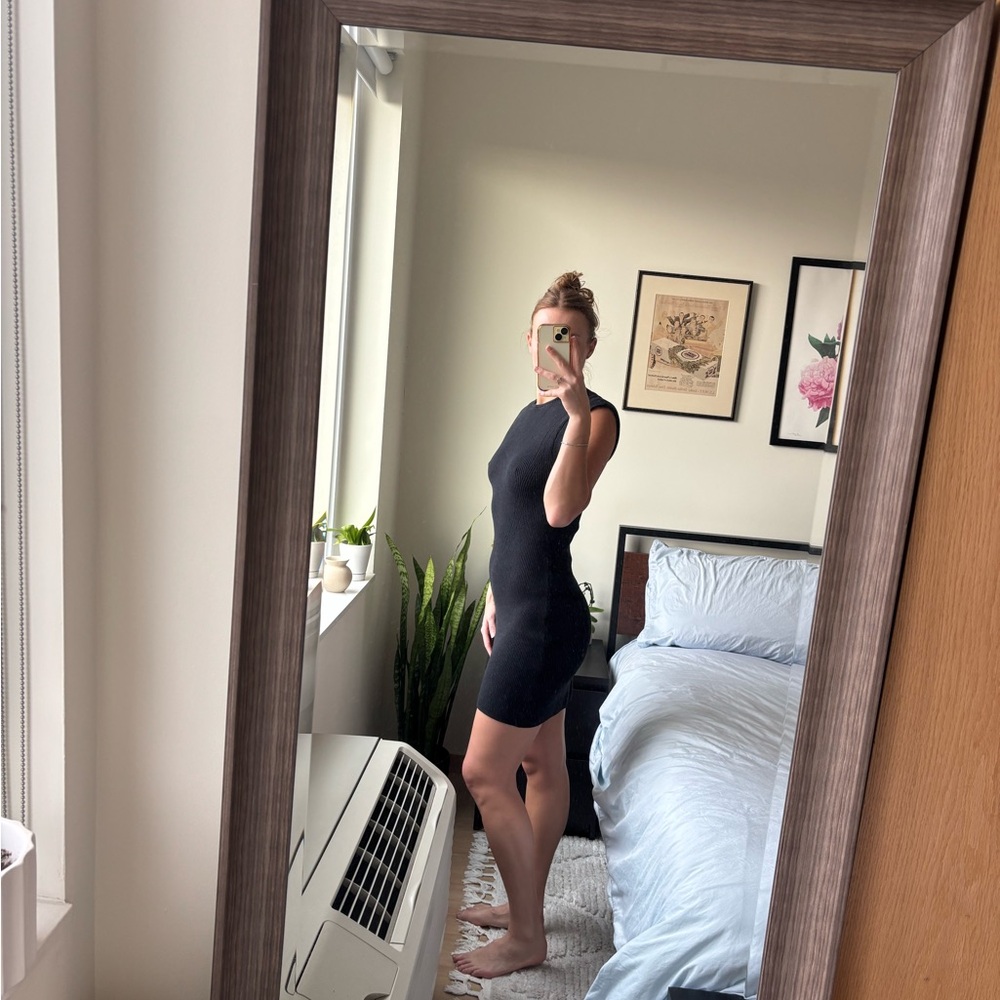 Abercrombie & Fitch fitted black dress